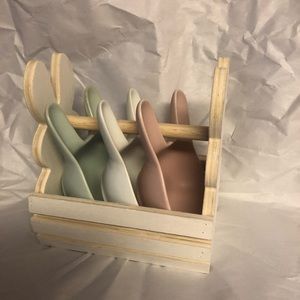 Target bunny crate and bunny dishes